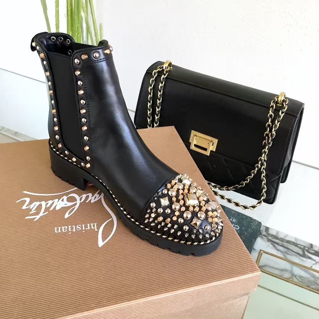 Latest company case about Which is better, Balenciaga or Valentino