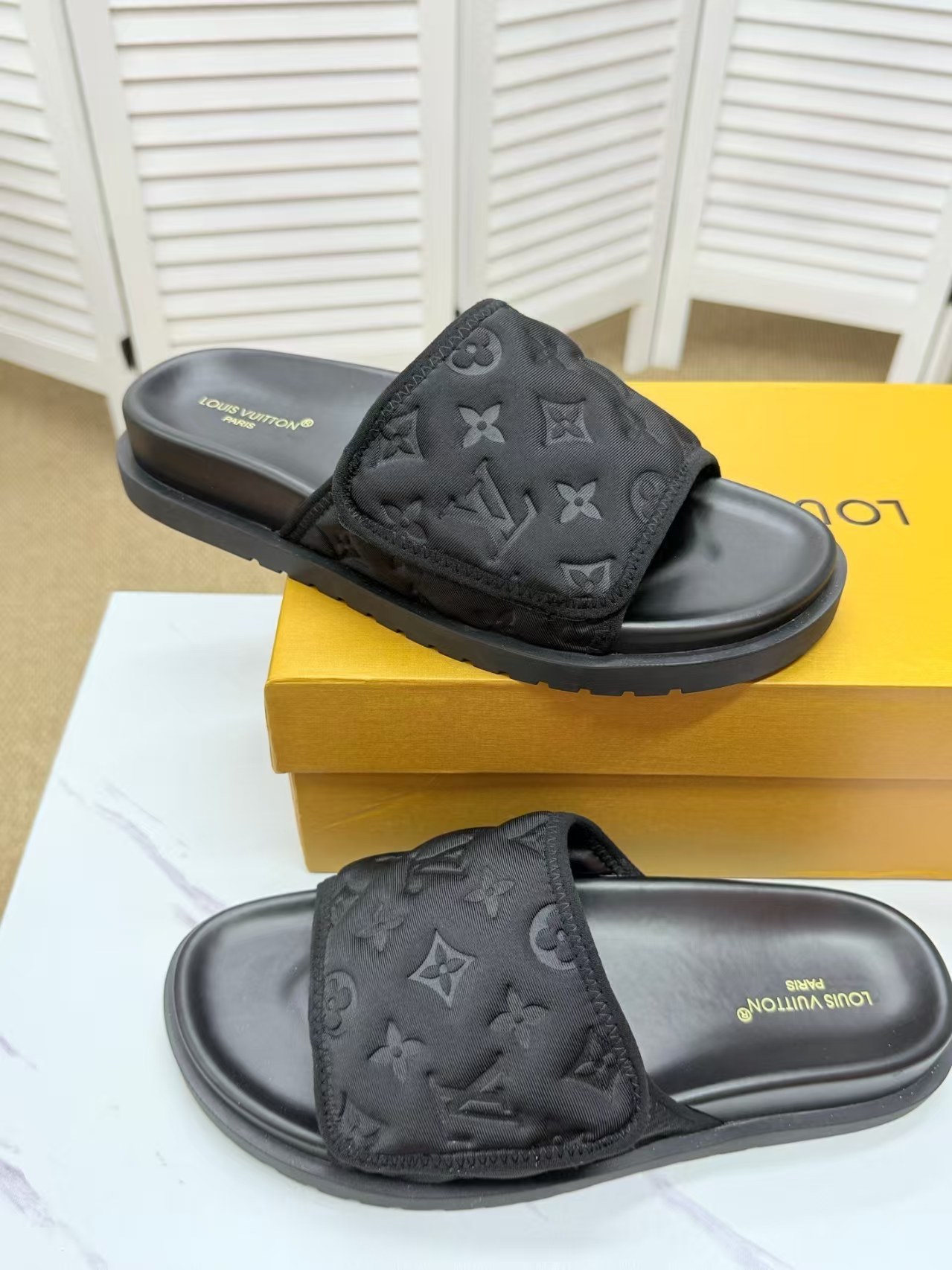 Latest company case about Top tier collaboration ignites market: LV x trendy designer series sold out in seconds, second-hand price tripled