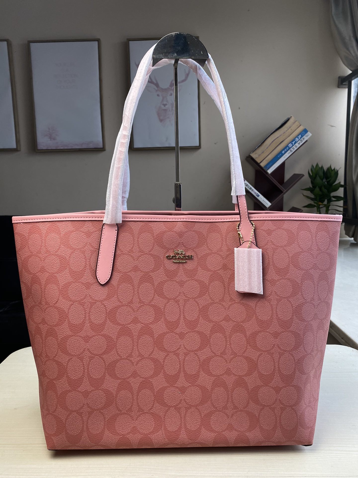 Latest company case about It Bags 2026: The Most Coveted Luxury Handbags Right Now