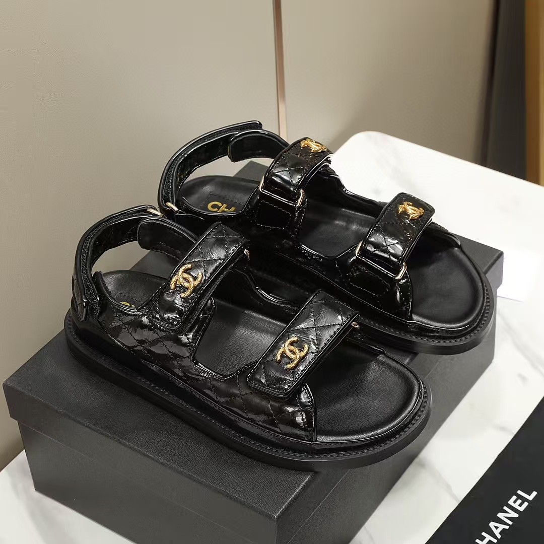 Latest company case about Most Favorite Luxury Brands Among Gen Z Consumers 2026 | Full Blog Outline