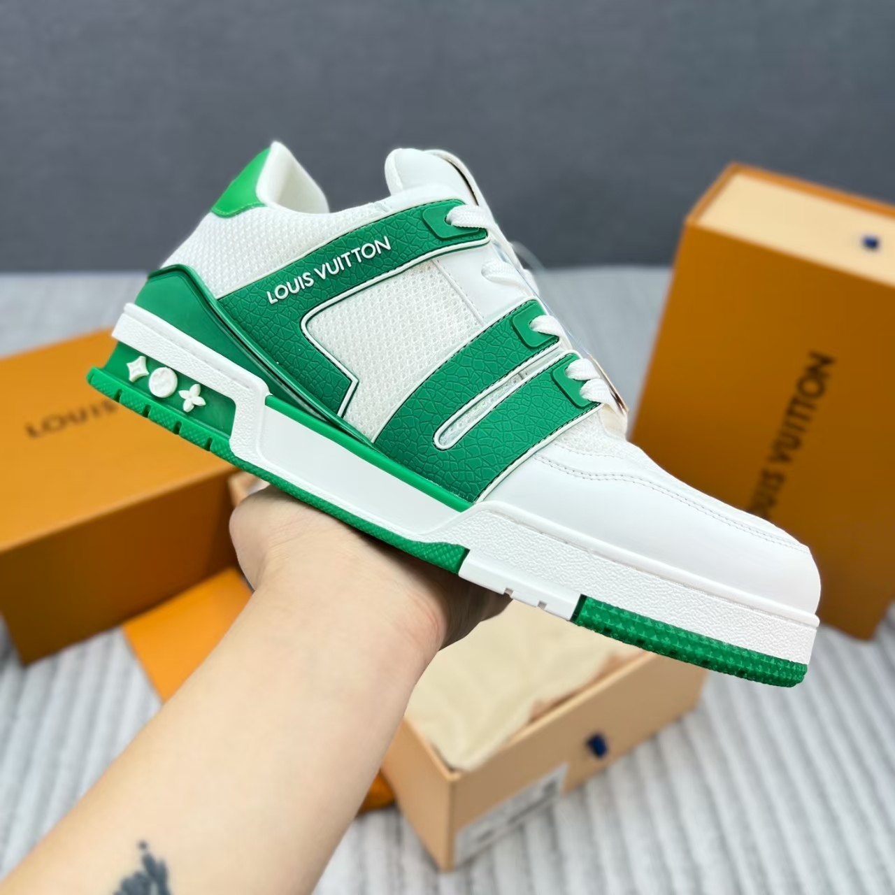 Latest company case about Balenciaga Triple S 2026, the pinnacle of thick-soled sneakers