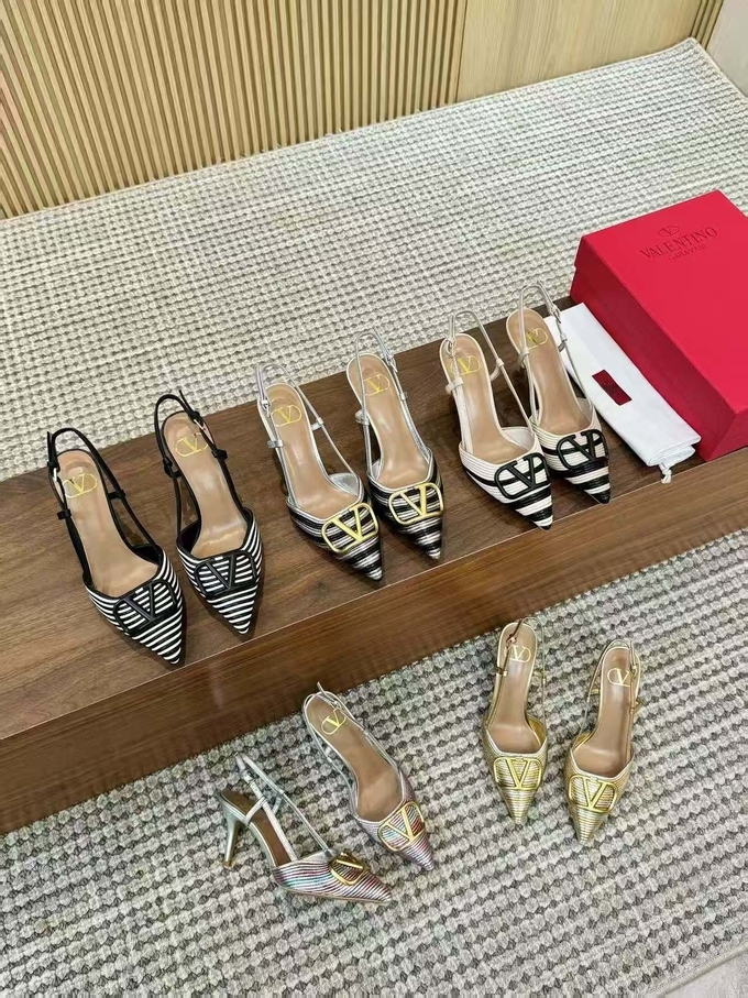 에 대한 최신 회사 뉴스 세계 10대 명품 의류 브랜드 순위에 대해 얼마나 알고 계십니까?