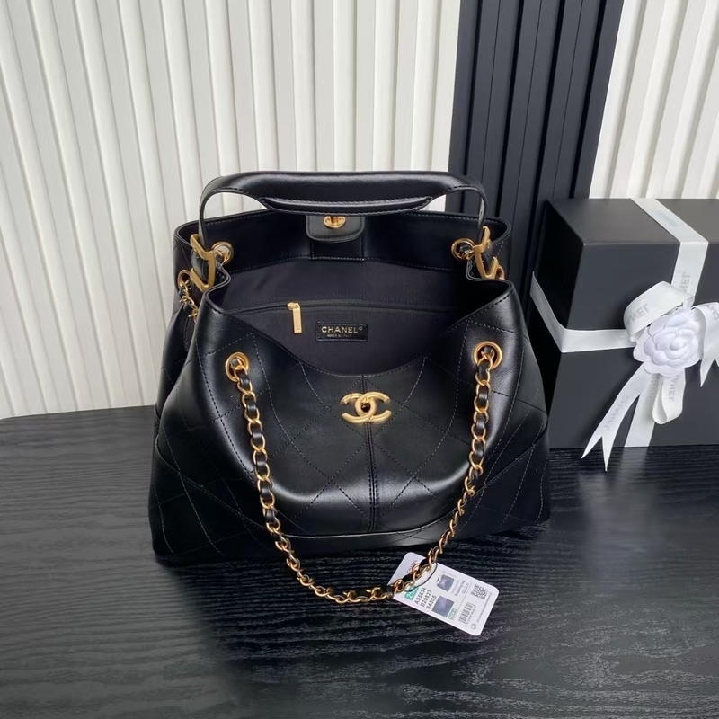 Latest company news about What is the charm of the design of CHANEL bags?