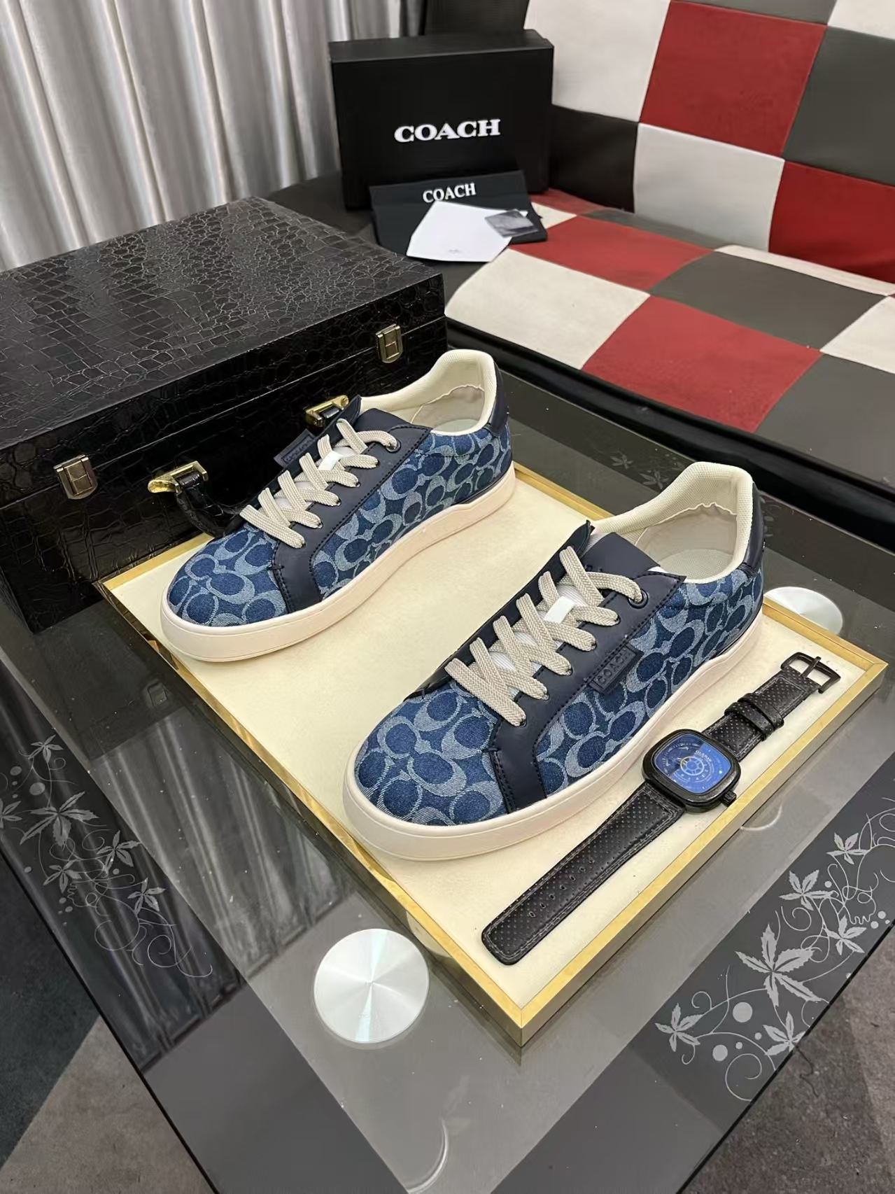 Latest company news about What brand is Coach and what class does it belong to?
