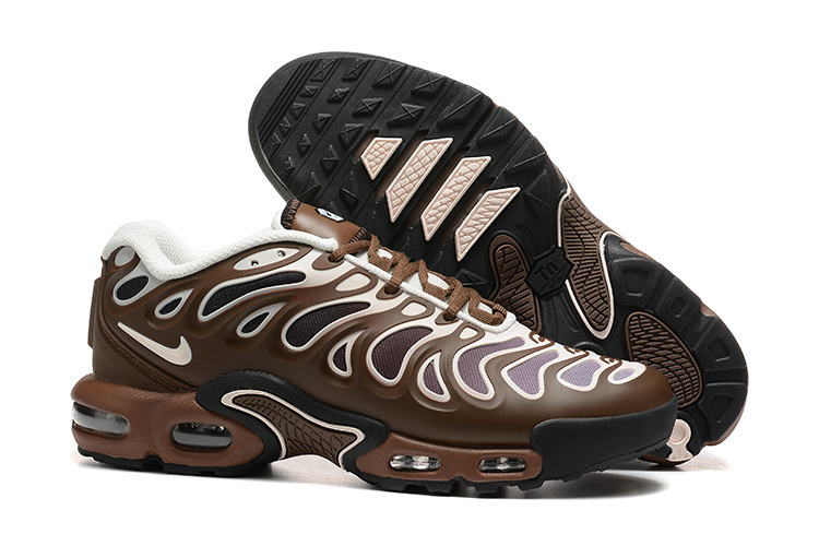 Latest company news about Prada 2026 Re Edition 2005 Remake Returns, Retro Shoes and Bags Lead the Trend Blog Outline