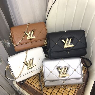 Louis Vuitton Small Square Crossbody Bag with Lychee Pattern, Magnetic Buckle, and Large Capacity
