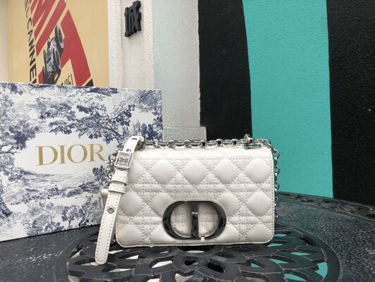 Dior Handbag and Crossbody Bag with Diamond-shaped Chain, Sheepskin Check Pattern, and Korean Version Design