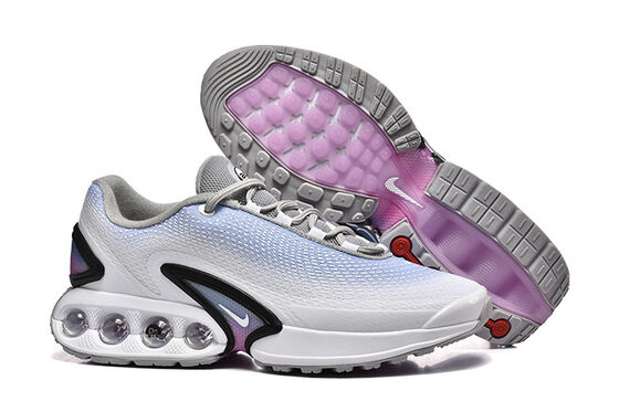 New Style Running Shoes With Laces, Featuring Gradient Breathable Mesh Fabric, Providing Comfort, Heightening Performance, And Being Fashionable. The Shoes Have Round Toe Design With Anti-slip Propert