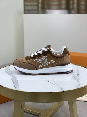 Louis Vuitton Genuine Leather Board Shoes with Quick Drying and Shock-Absorbing Features for Men and Women