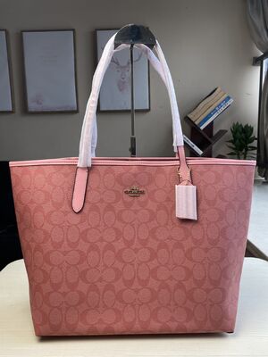 Coach Printed Bucket Bag with Large Capacity and Adjustable Shoulder Strap for Women